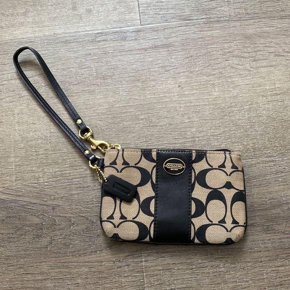 Coach Wristlet - Picture 2 of 4